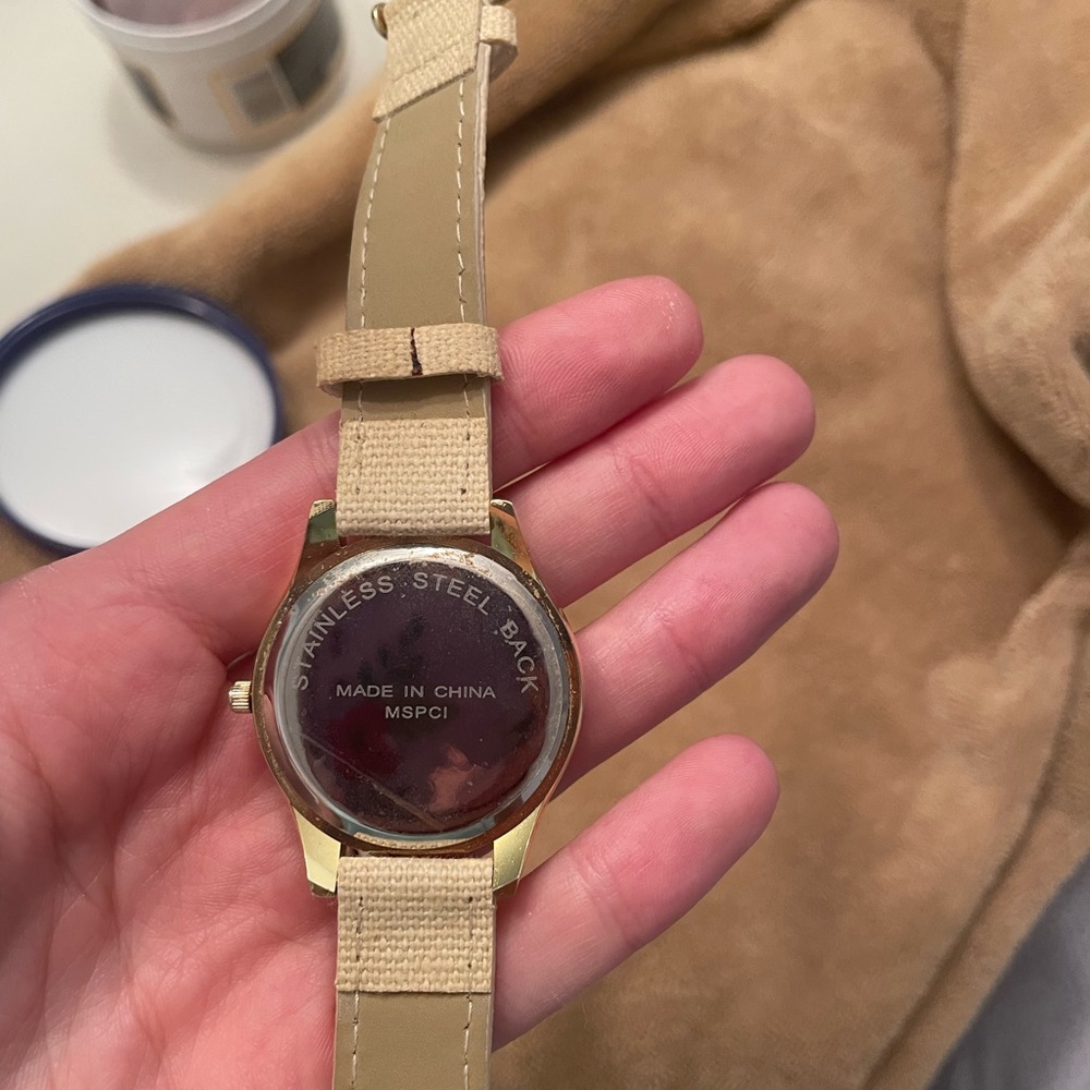 Watch - Picture 3 of 3